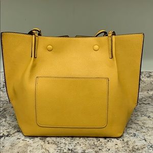 Mustard yellow shoulder handbag. Brand new!!!!